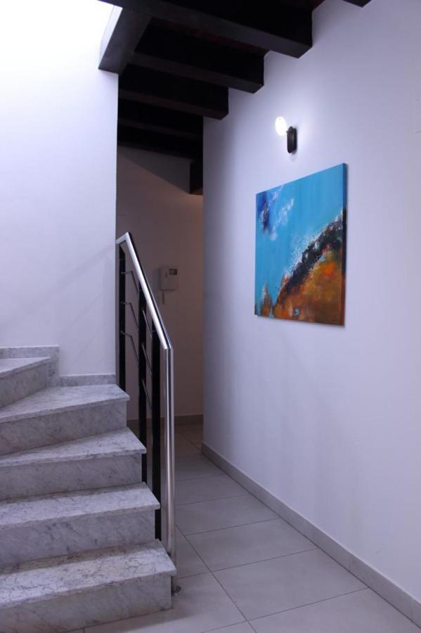 Plaza Negrito Apartments Valencia Exterior photo